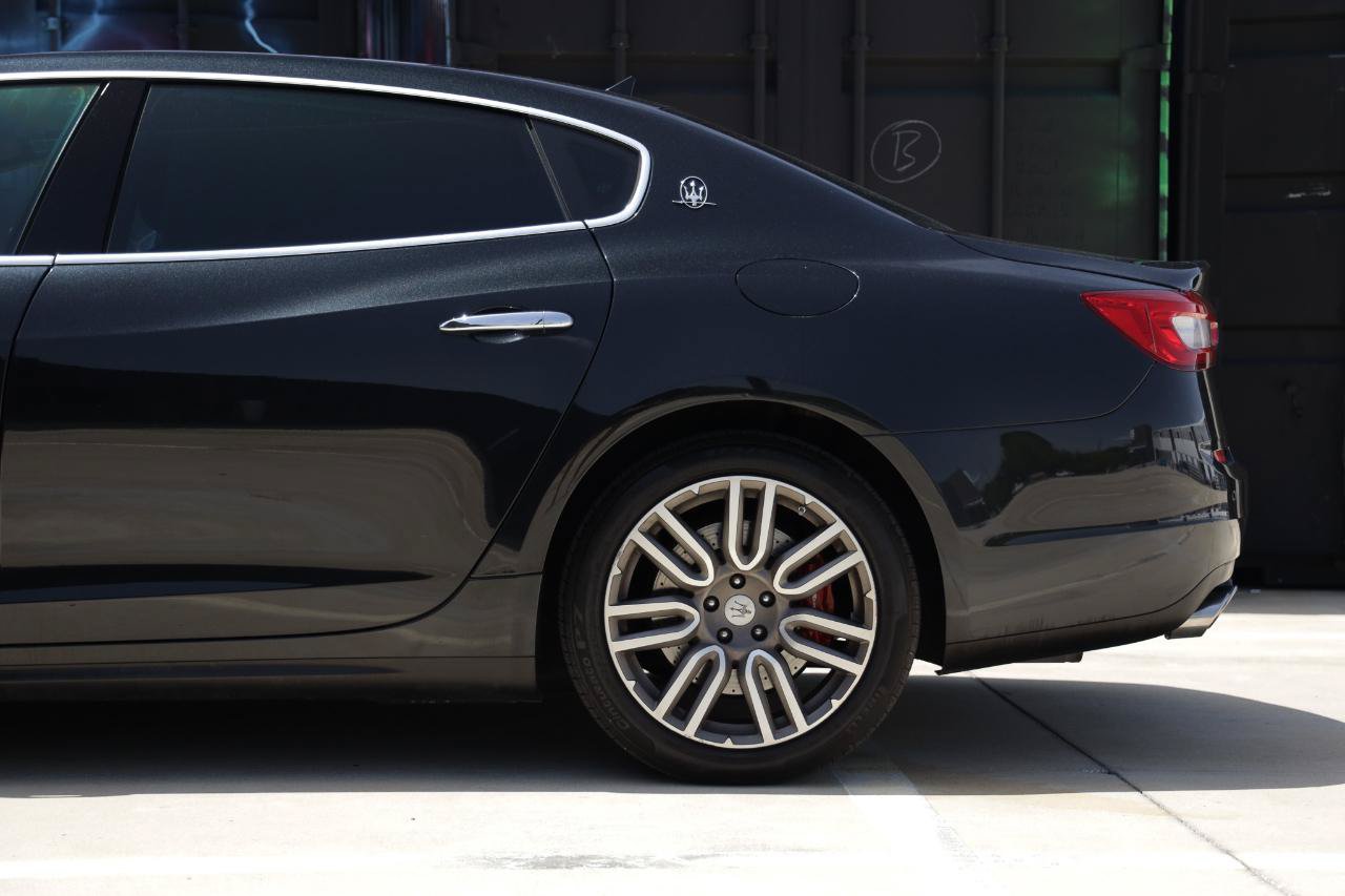 Used 2015 Maserati Quattroporte S Q4 AWD/4WD image 27