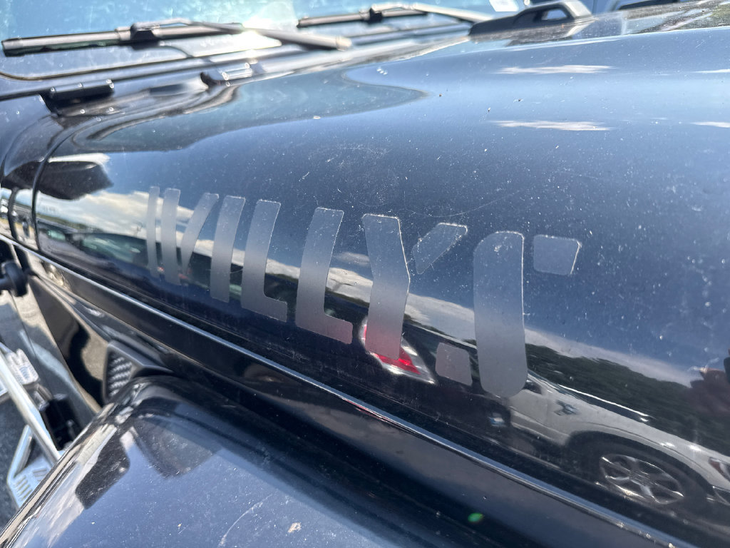 Used 2023 Jeep Gladiator Sport AWD/4WD image 5
