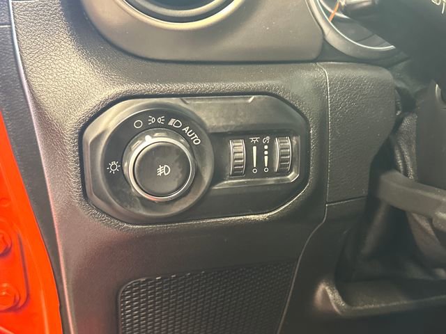 Used 2018 Jeep Wrangler Sport AWD/4WD image 21