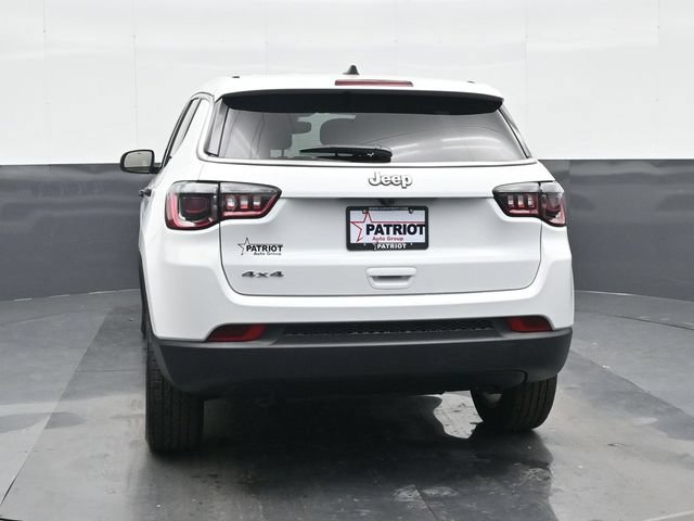 Used 2025 Jeep Compass Sport AWD/4WD image 3