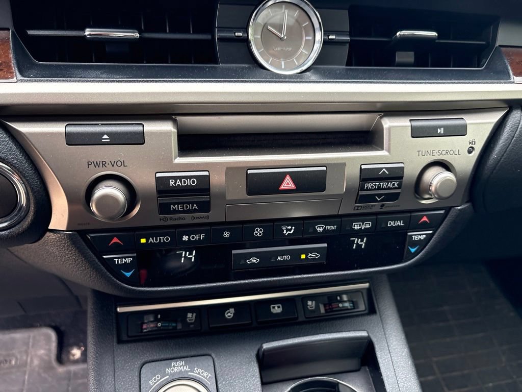 Used 2015 Lexus ES 350 w/ Luxury Package FWD image 17