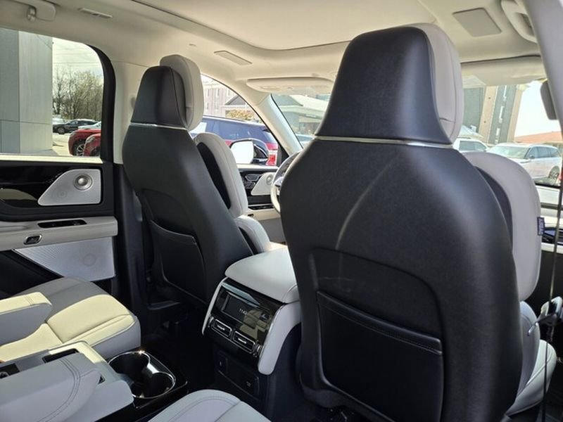 Used 2026 Lincoln Aviator Reserve image 22
