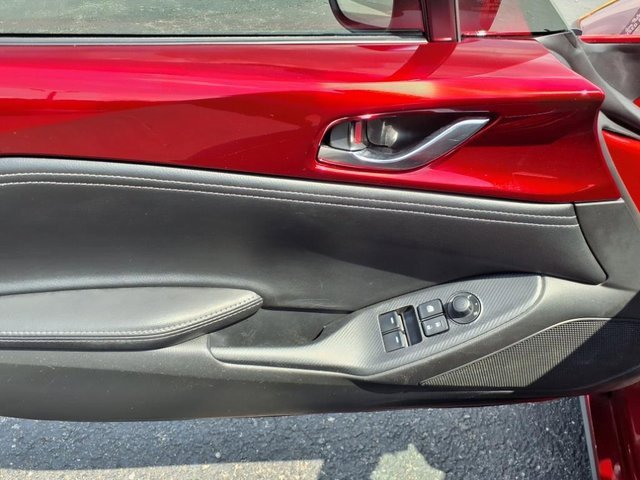 Used 2022 MAZDA MX-5 Miata RF Grand Touring w/ Weather Package image 3