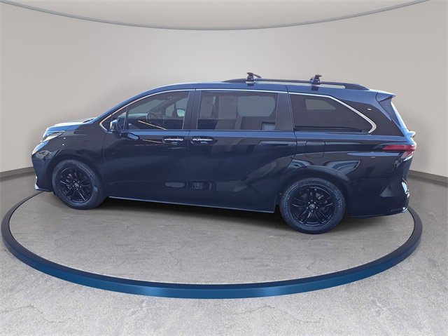 Used 2022 Toyota Sienna XSE image 9