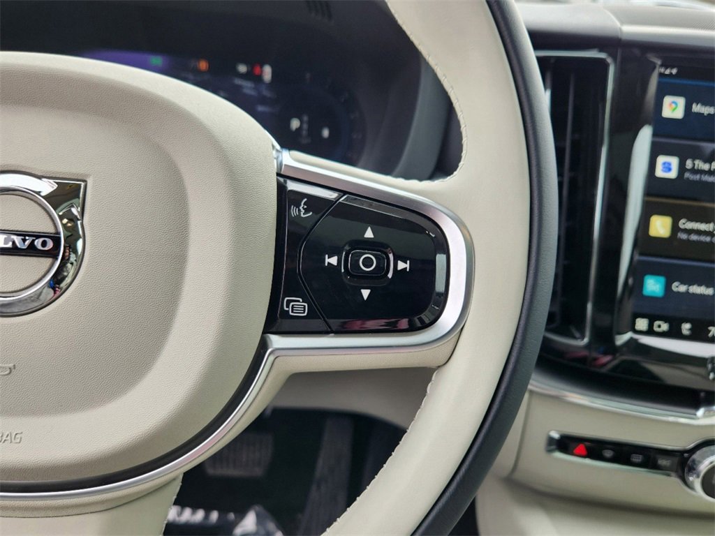 New 2025 Volvo XC60 B5 Core w/ Climate Package image 10