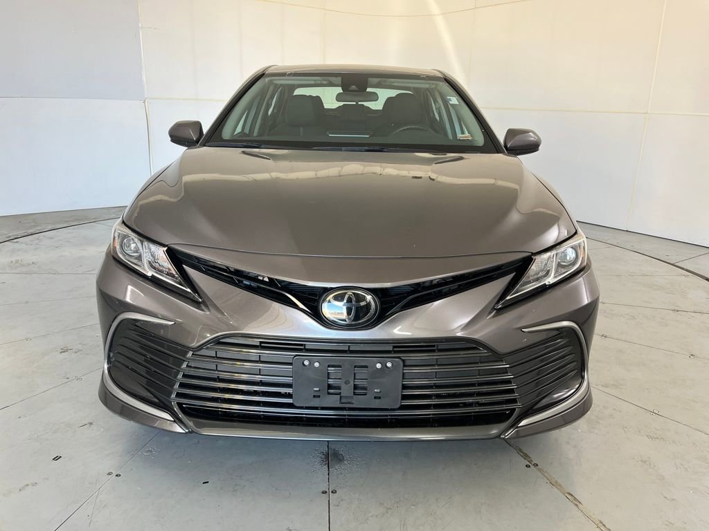 Used 2023 Toyota Camry LE image 8