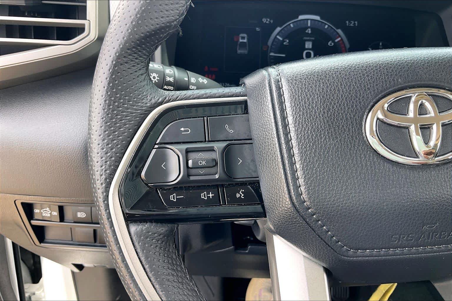 Used 2024 Toyota Tundra Limited AWD/4WD image 24