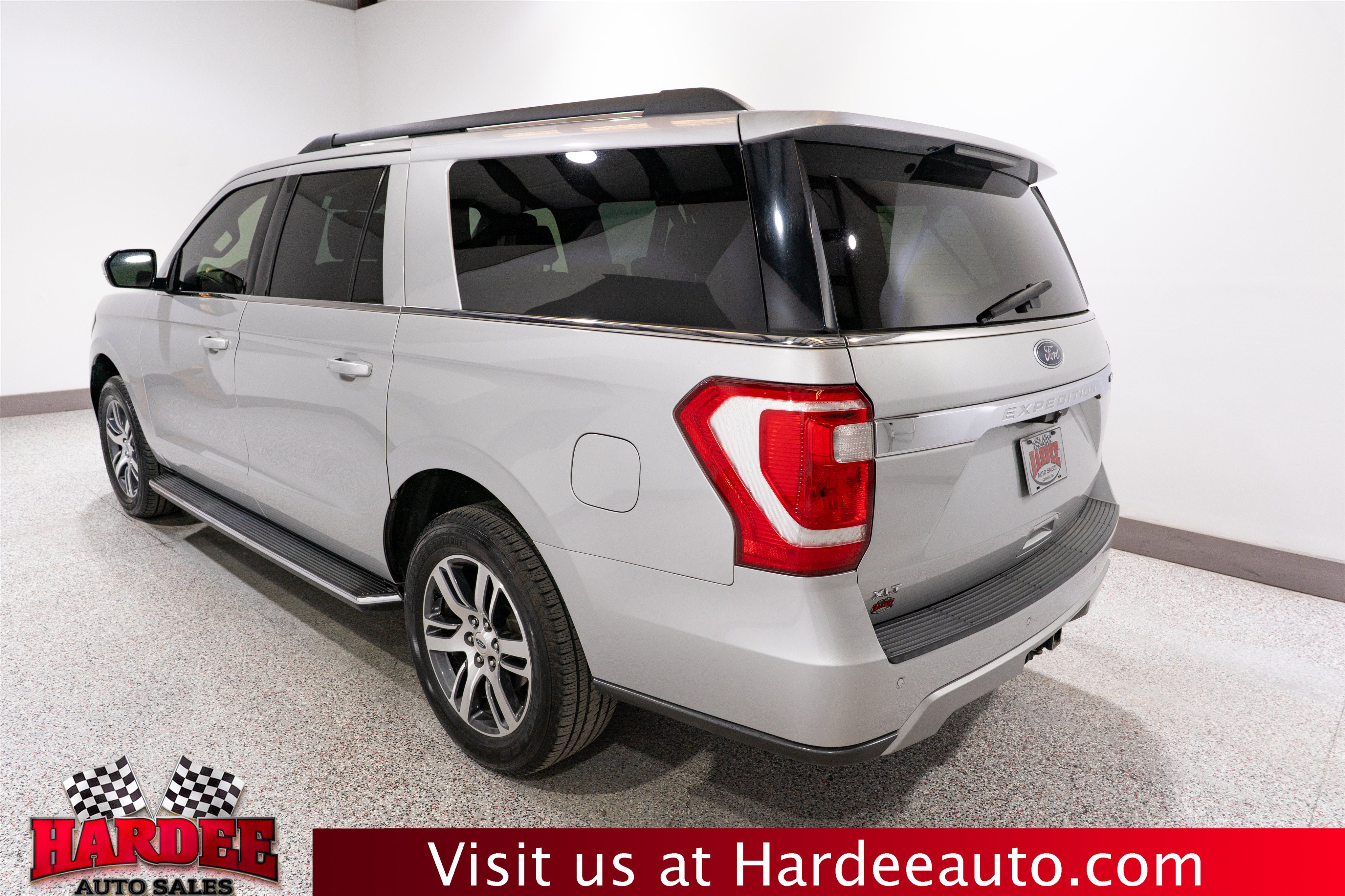 Used 2018 Ford Expedition Max XLT w/ Equipment Group 202A RWD image 3