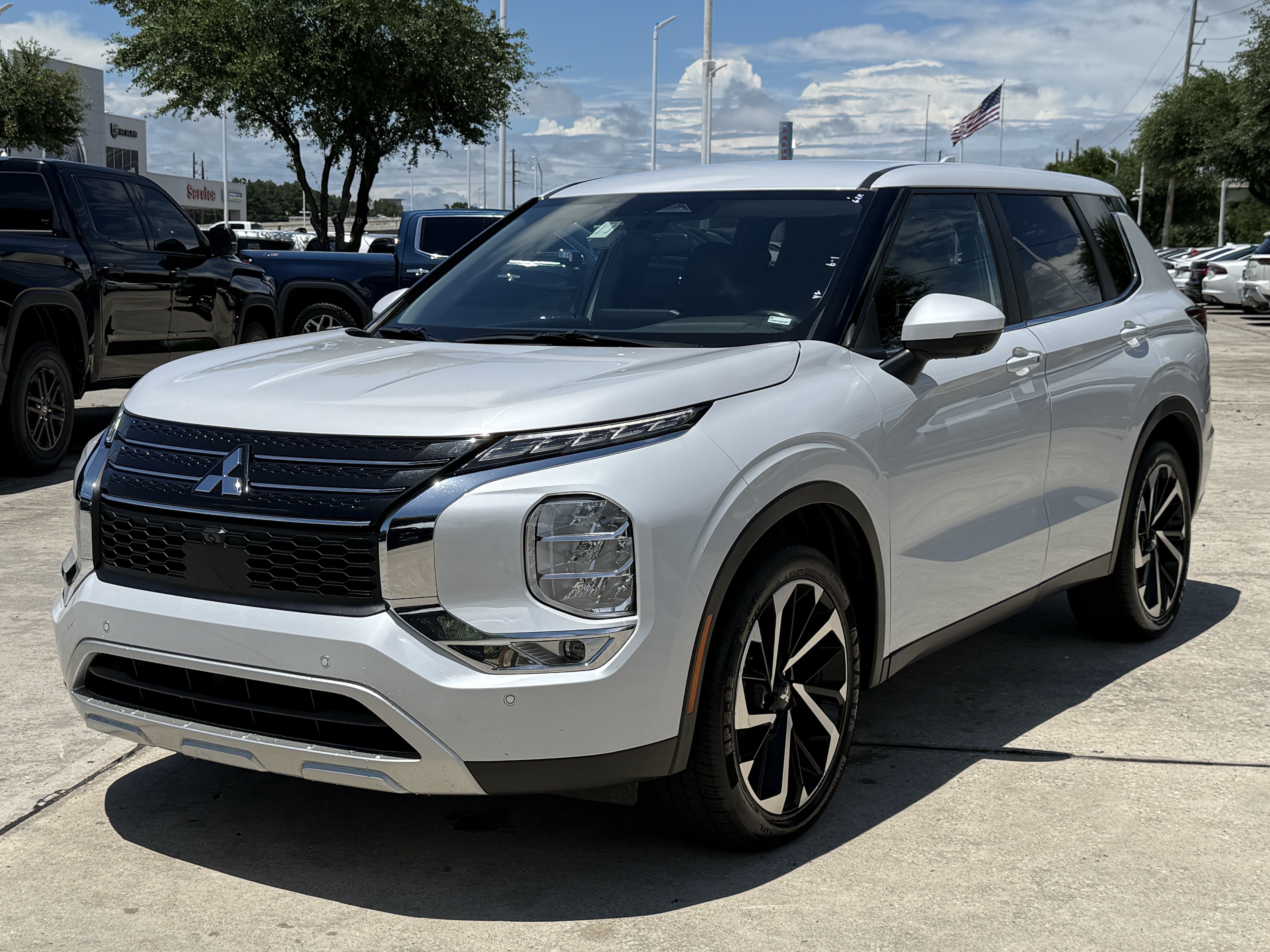 Used 2024 Mitsubishi Outlander SE FWD image 9