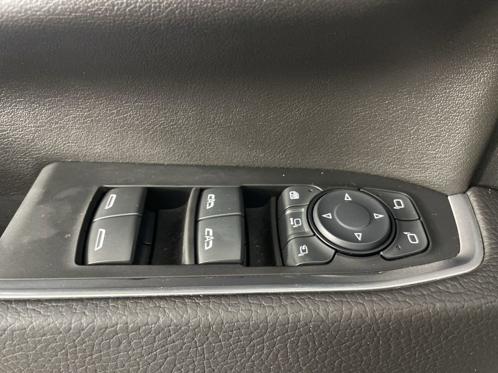 Used 2025 GMC Sierra 3500 Denali w/ Denali Reserve Package image 23