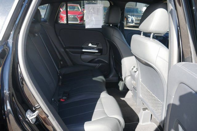 Used 2025 Mercedes-Benz GLA 250 4MATIC image 24