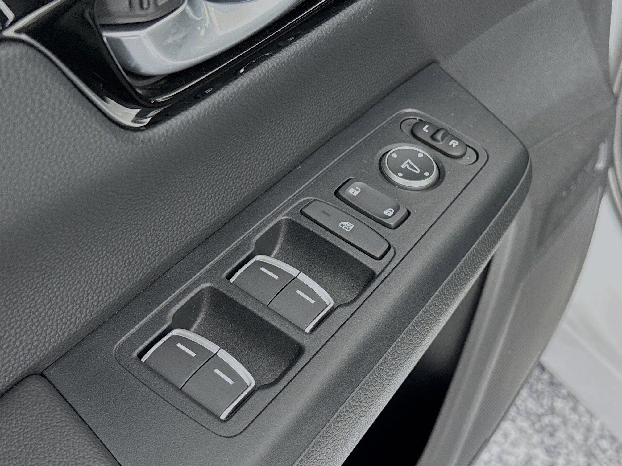 Used 2024 Honda CR-V Sport Touring image 18