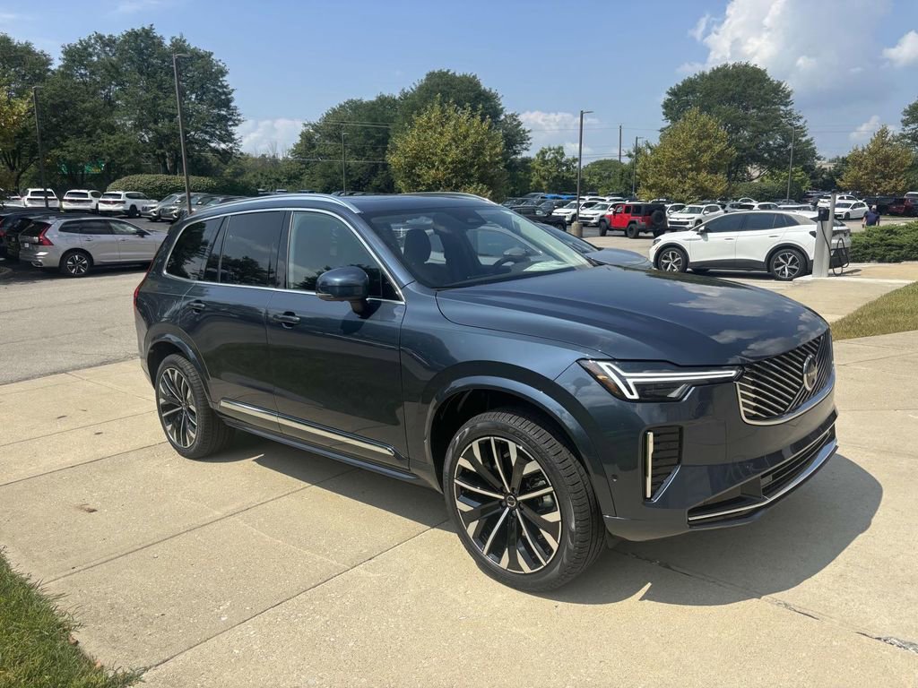 New 2026 Volvo XC90 B5 Plus