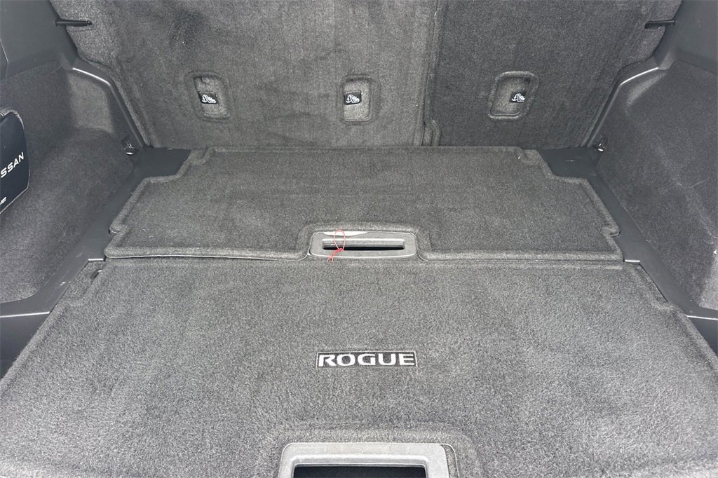 Used 2023 Nissan Rogue SL w/ SL Premium Package image 17