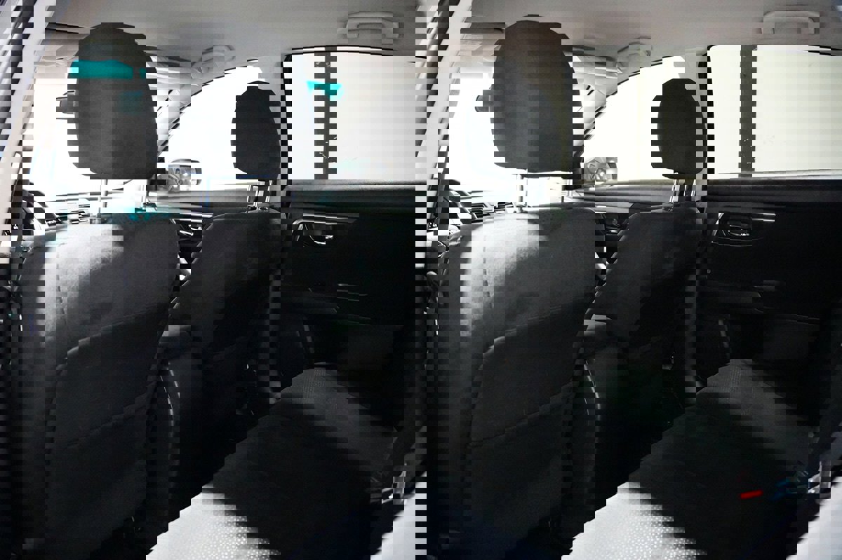 Used 2014 Nissan Altima 2.5 S w/ Display Audio Package FWD image 15