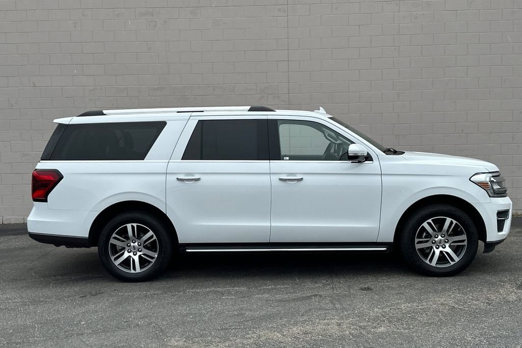 Used 2023 Ford Expedition Max Limited RWD image 2