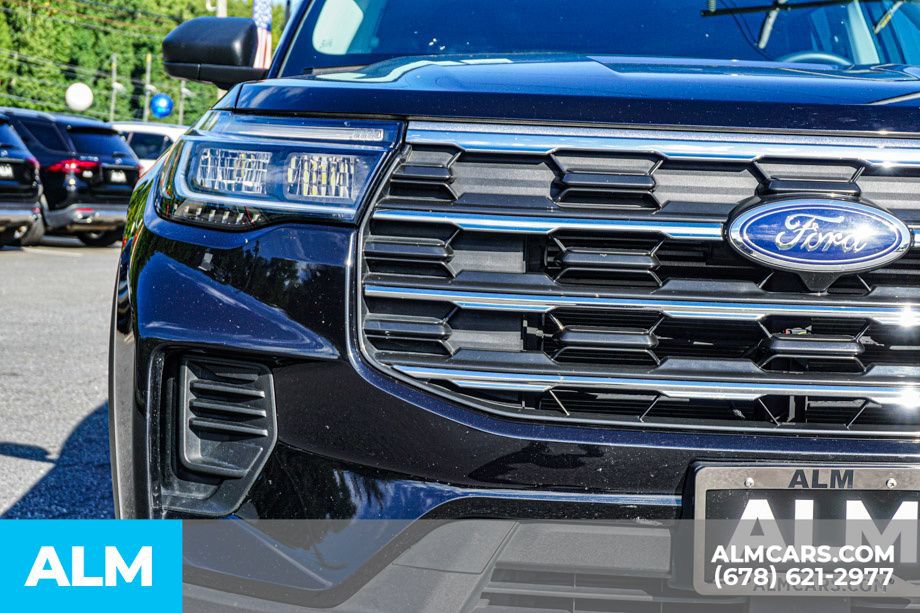 Used 2025 Ford Explorer Active RWD image 11