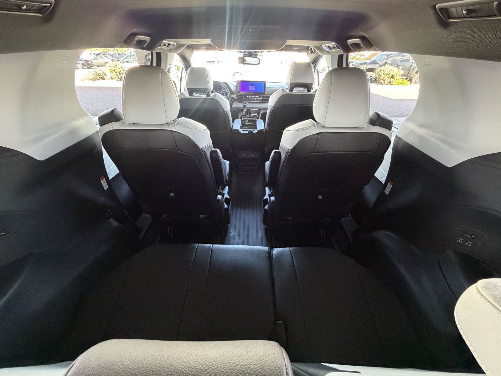 New 2026 Toyota Sienna XSE FWD image 17