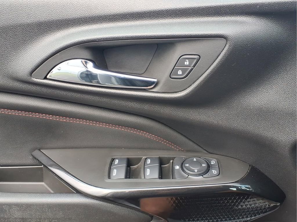 Used 2024 Chevrolet Trax RS w/ Driver Confidence Package FWD image 14