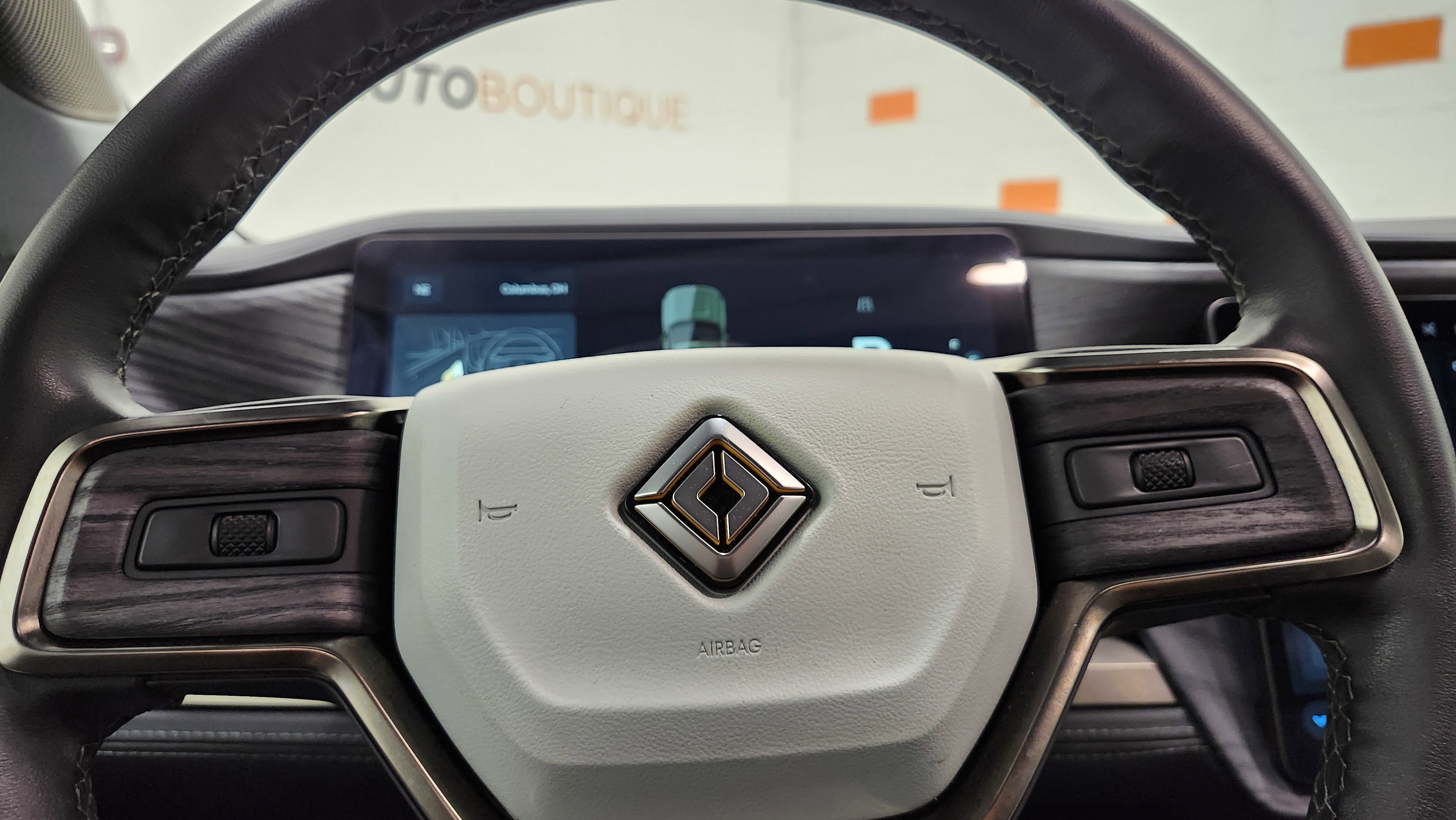 Used 2023 Rivian R1T Adventure image 30