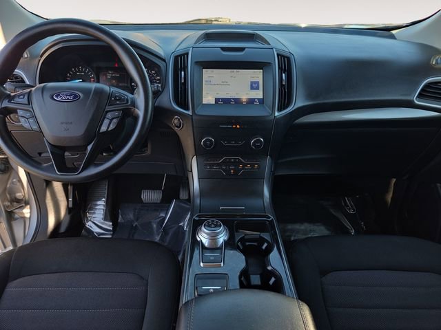 Used 2020 Ford Edge SE image 10