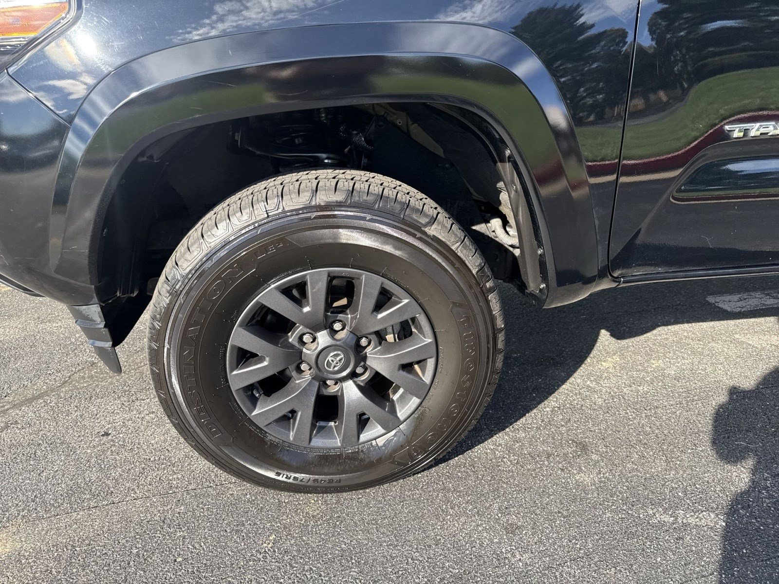 Used 2023 Toyota Tacoma SR5 RWD image 11