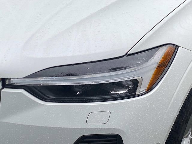 Used 2022 Volvo XC60 B5 Momentum image 5