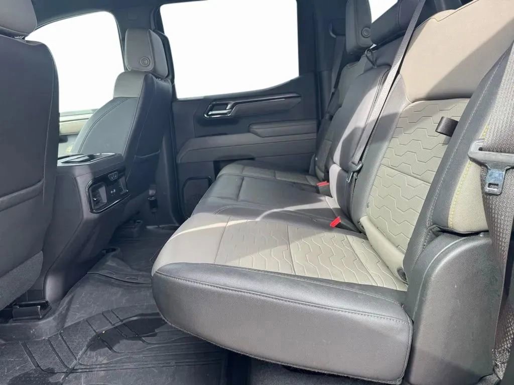 Used 2024 Chevrolet Silverado 1500 ZR2 w/ Technology Package image 16