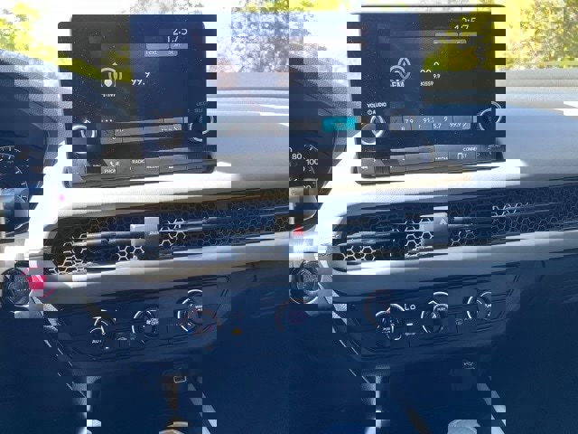 Used 2025 Honda HR-V LX image 6