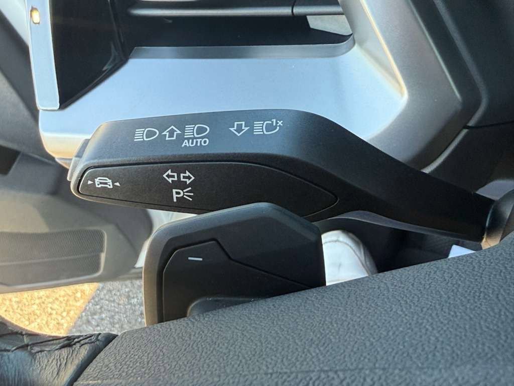 Used 2024 Audi Q4 e-tron Premium w/ Convenience Package image 28