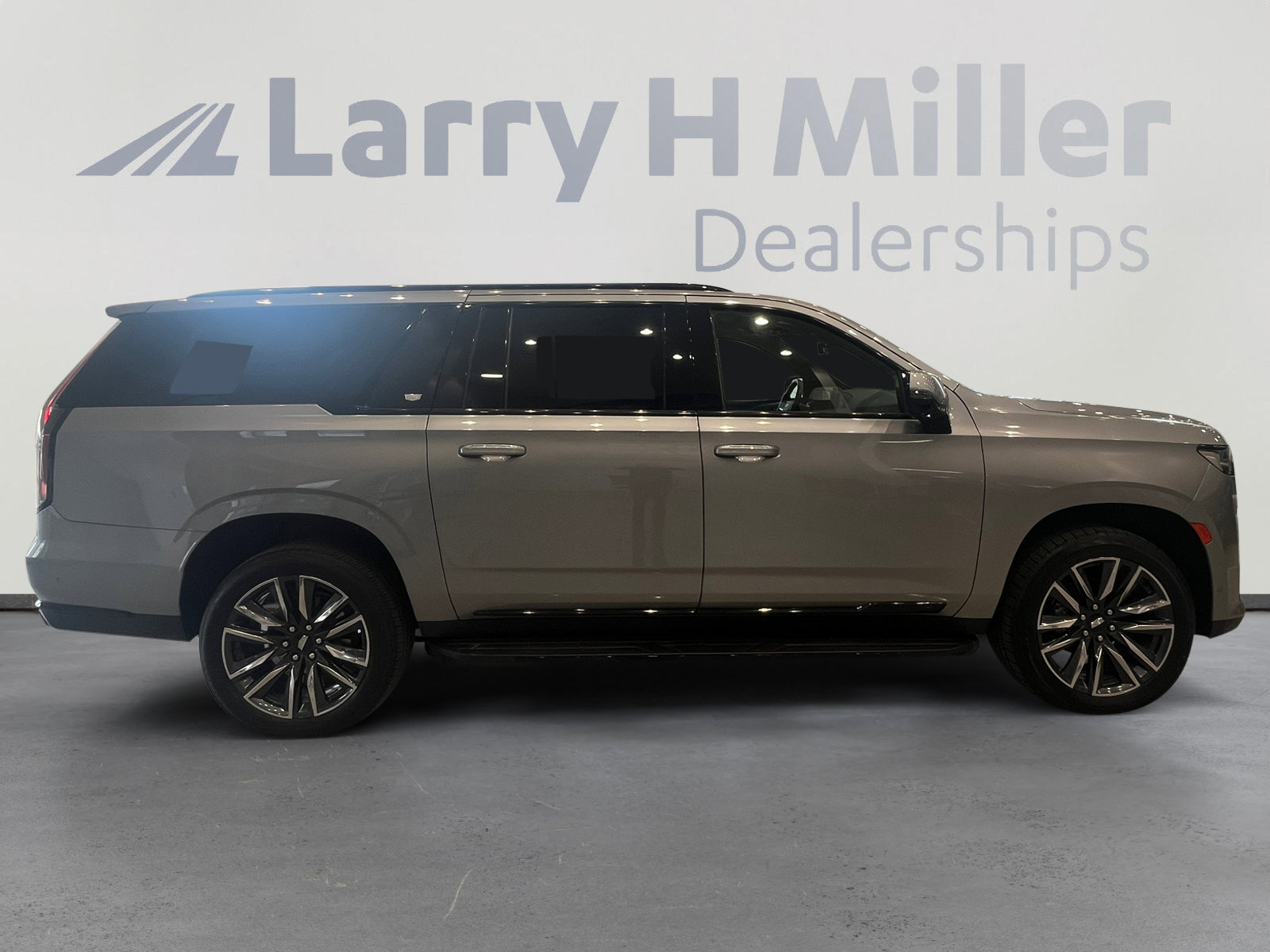 Used 2024 Cadillac Escalade ESV Sport image 6