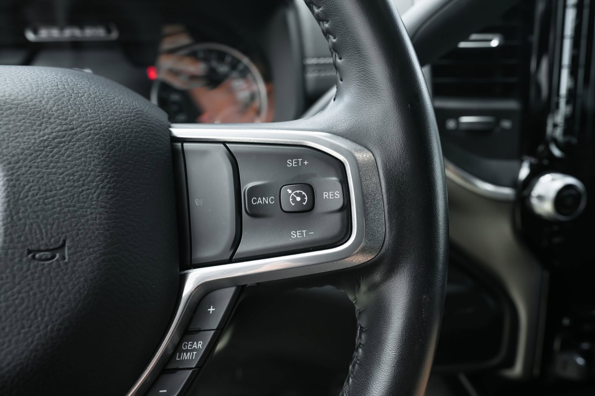 Used 2024 RAM 3500 Laramie w/ Night Edition image 20