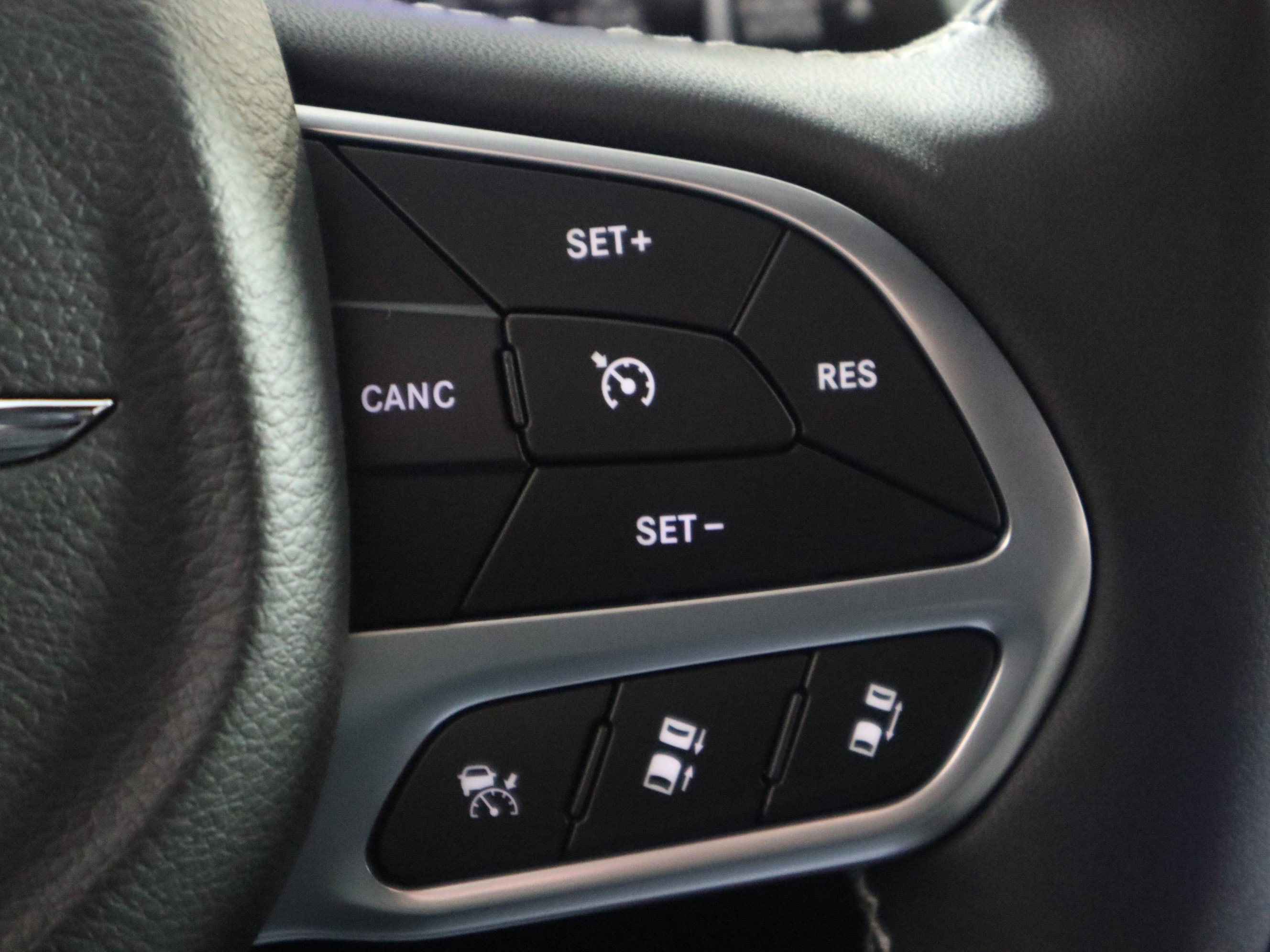 New 2026 Chrysler Pacifica Select image 30