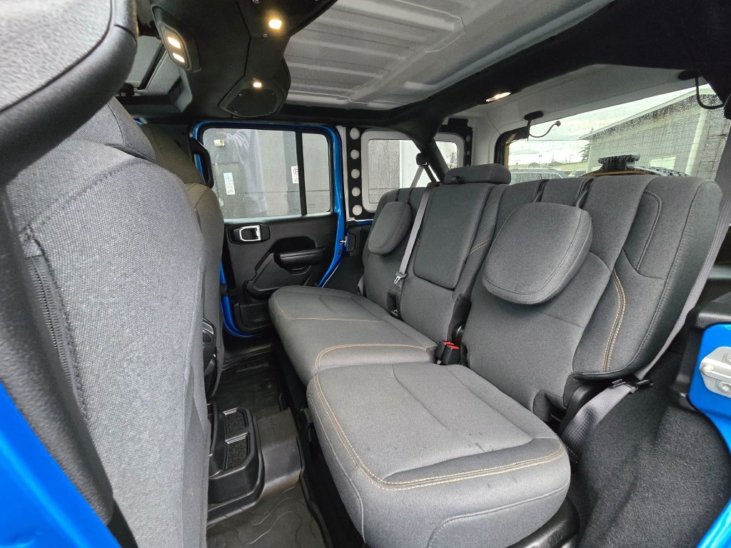 Used 2024 Jeep Wrangler Unlimited AWD/4WD image 17