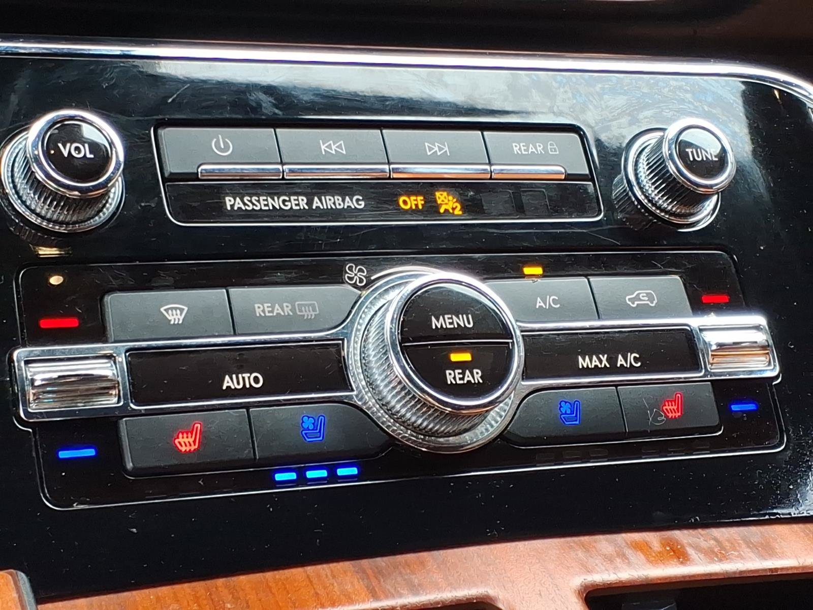 Used 2018 Lincoln Navigator Reserve AWD/4WD image 7