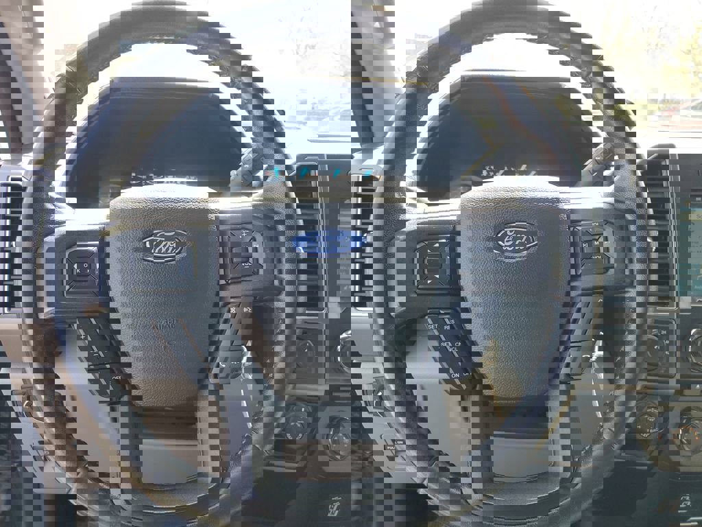 Used 2018 Ford F150 XLT w/ Equipment Group 302A Luxury image 21