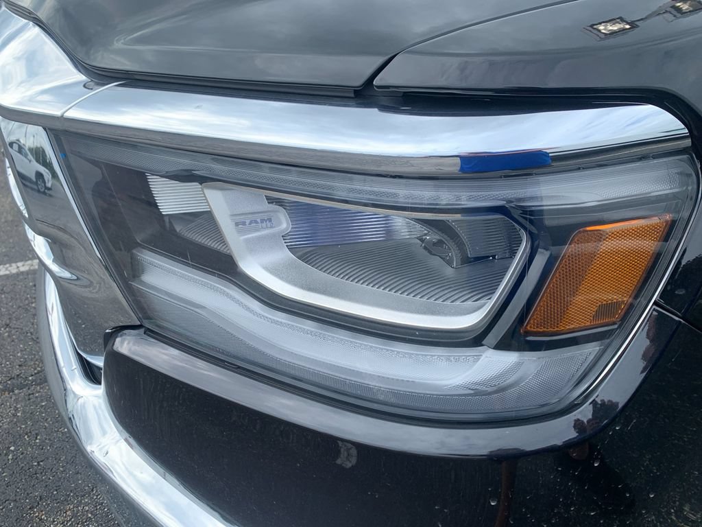 Used 2023 RAM 1500 Laramie AWD/4WD image 6
