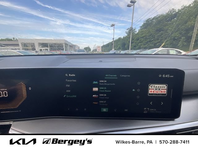 Certified 2025 Kia Sorento EX AWD/4WD image 9