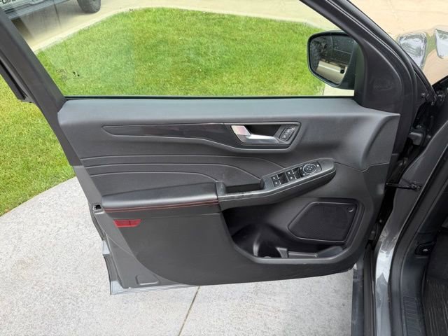 Used 2023 Ford Escape ST-Line w/ Tech Pack #1 FWD image 8