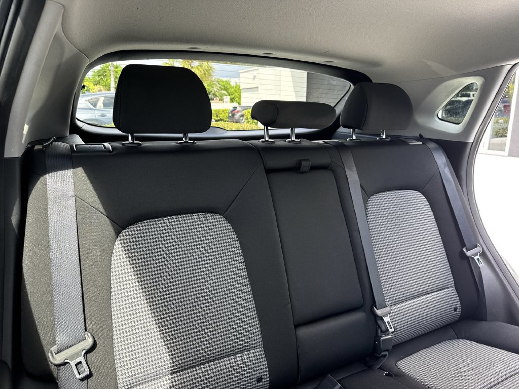 Used 2019 Hyundai Kona SEL FWD image 46