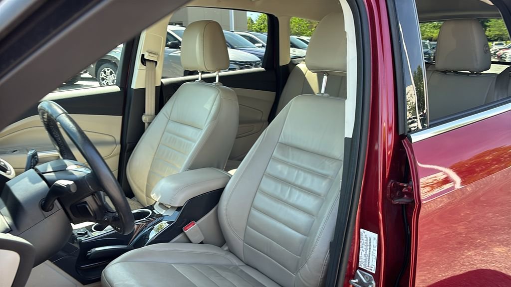 Used 2015 Ford Escape Titanium image 10
