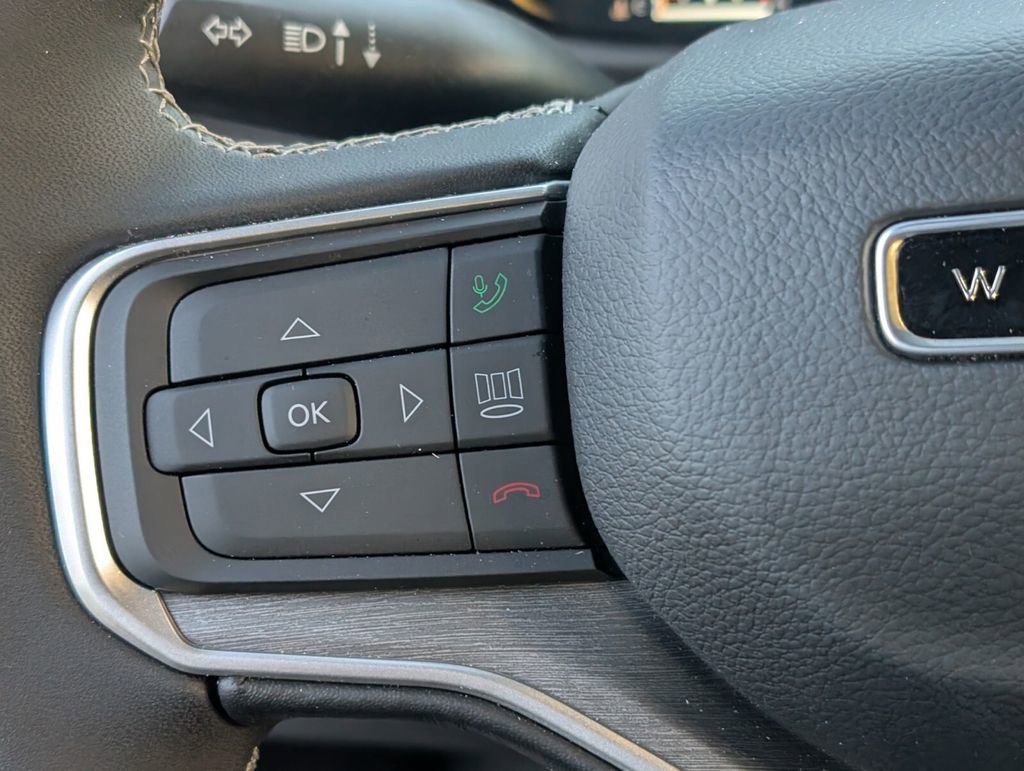 New 2025 Jeep Wagoneer 4WD w/ Convenience Group I image 23