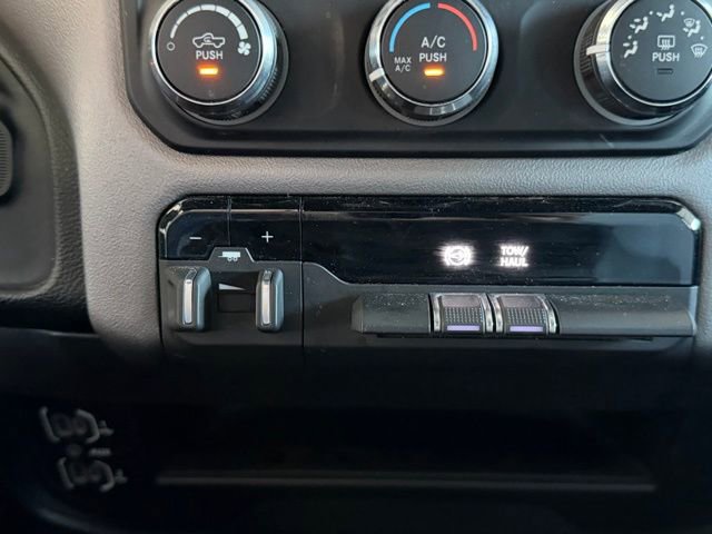 Used 2024 RAM 2500 Big Horn AWD/4WD image 21