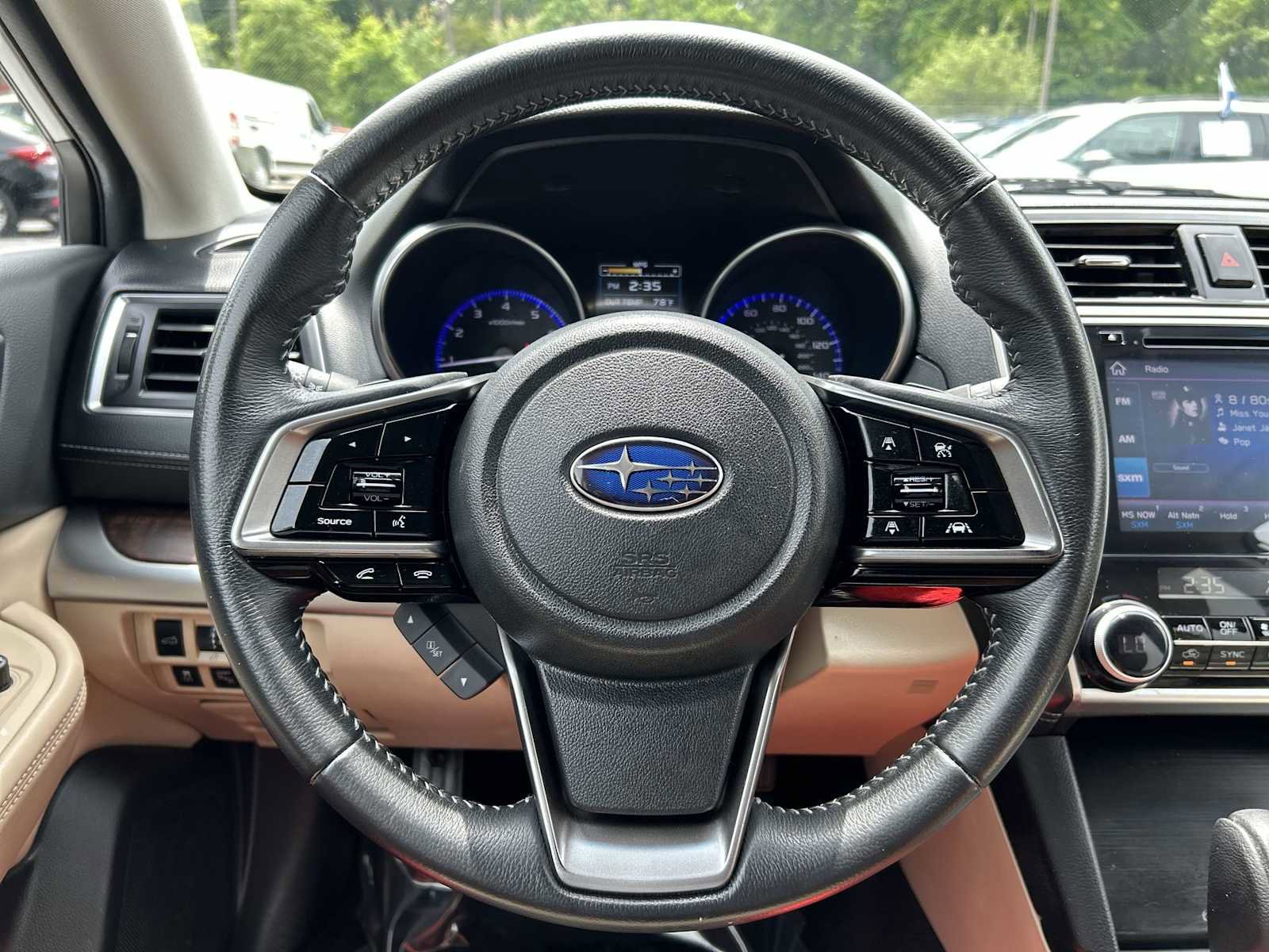 Used 2019 Subaru Outback 2.5i Limited w/ Popular Package #2 AWD/4WD image 9