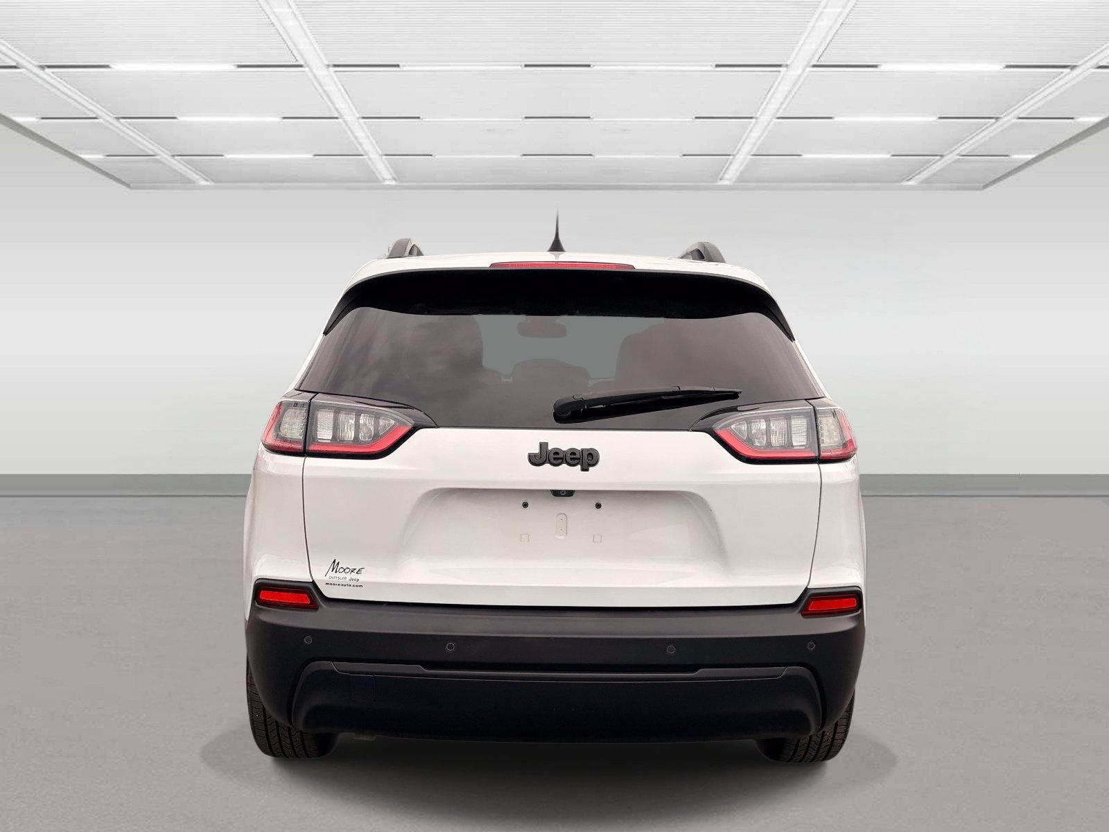 Used 2019 Jeep Cherokee Latitude Plus FWD image 4