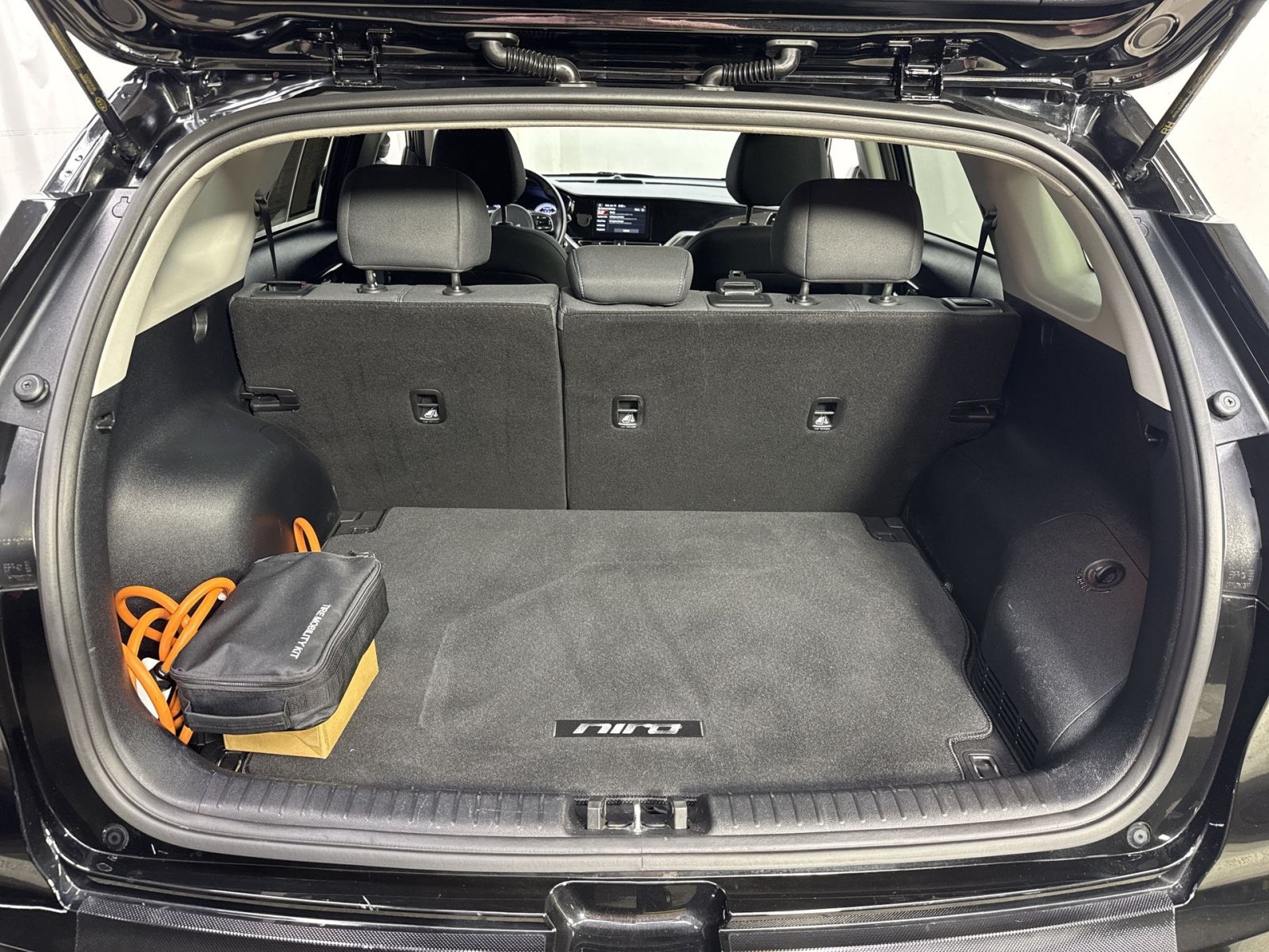 Used 2022 Kia Niro LXS FWD image 37