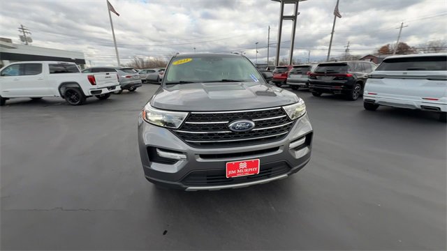 Used 2021 Ford Explorer XLT w/ Equipment Group 202A image 3