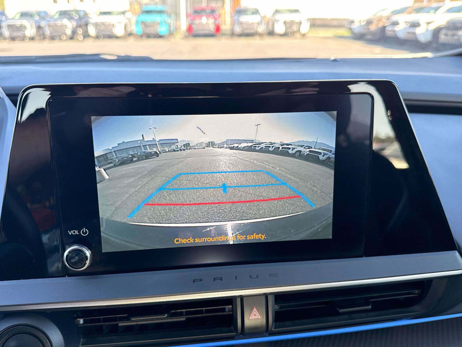 Used 2025 Toyota Prius XLE FWD image 22