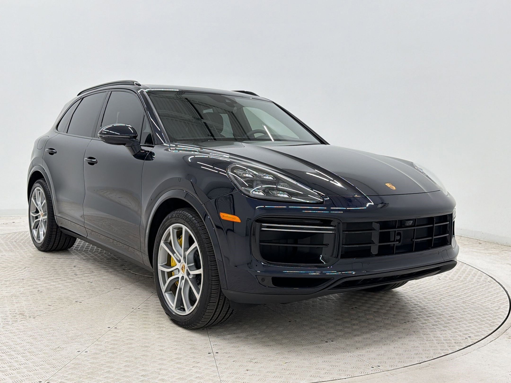 Used 2019 Porsche Cayenne Turbo image 7