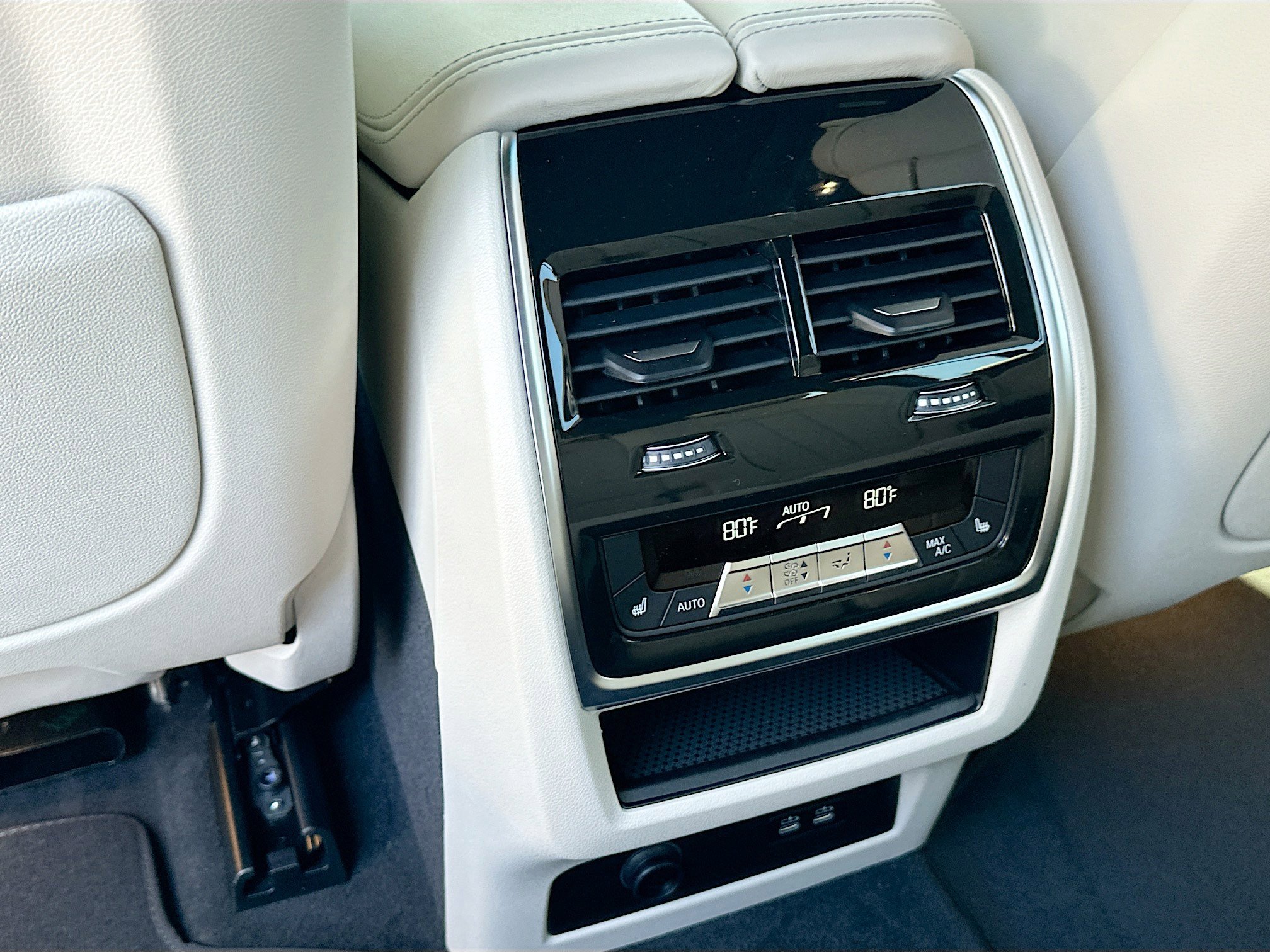 New 2026 BMW X7 M60i image 19